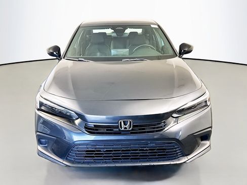 Used 2022 Honda Civic Sport image 2