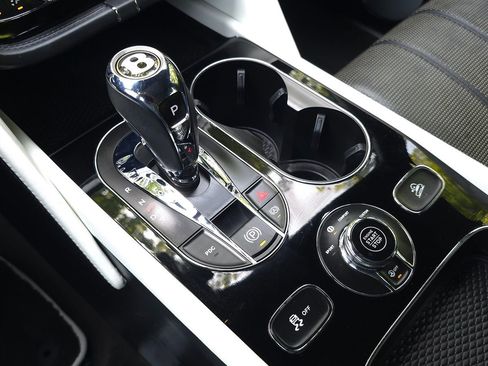 Used 2020 Bentley Bentayga Design Series image 59