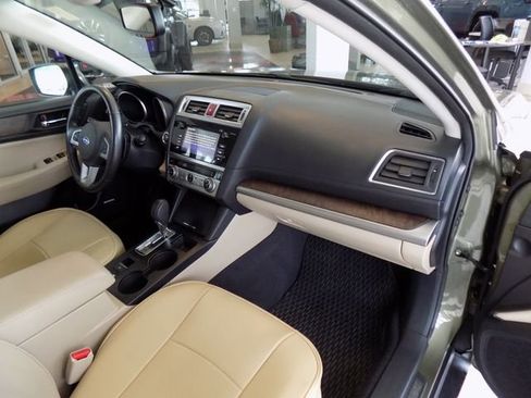 Used 2016 Subaru Outback 2.5i Limited AWD/4WD image 23