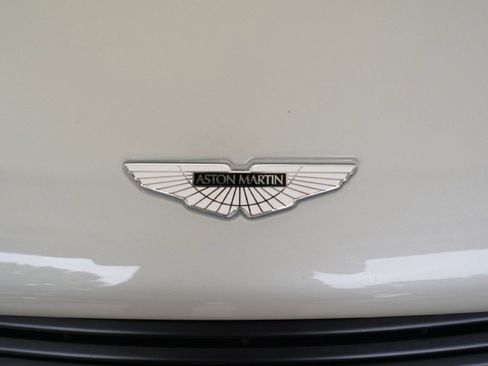 Used 2016 Aston Martin Vanquish Coupe RWD image 46