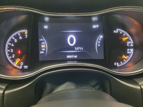 Used 2019 Jeep Grand Cherokee Limited RWD image 23