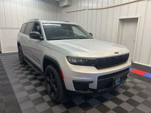 Used 2024 Jeep Grand Cherokee L Limited w/ Luxury Tech Group II AWD/4WD image 2