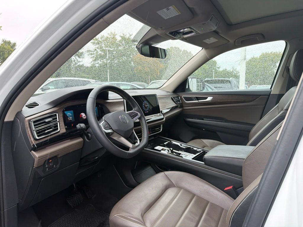 Certified 2024 Volkswagen Atlas SEL AWD/4WD image 12