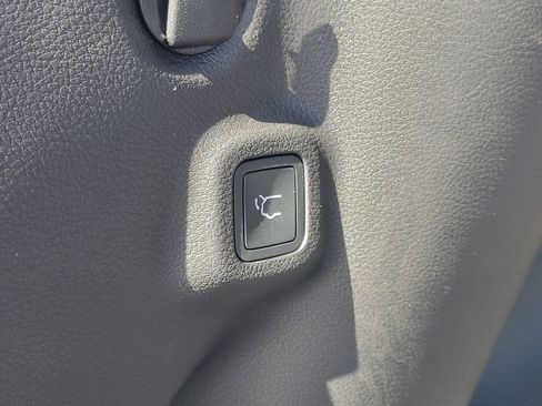 New 2026 Jeep Compass Latitude w/ Sun and Sound Group AWD/4WD image 20