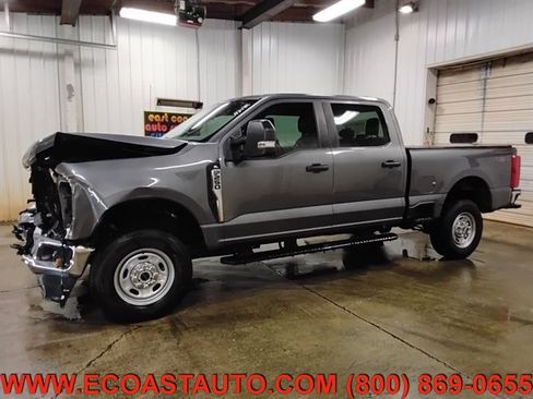 Used 2024 Ford F250 XL w/ XL Driver Assist Package AWD/4WD image 5