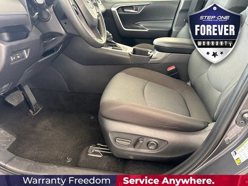 Used 2025 Toyota RAV4 XLE FWD image 13