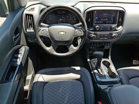 Certified 2021 Chevrolet Colorado Z71 w/ Safety Package AWD/4WD image 11