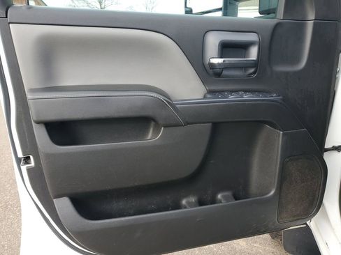 Used 2015 GMC Sierra 2500 4x4 Crew Cab w/ Sierra Convenience Package image 9