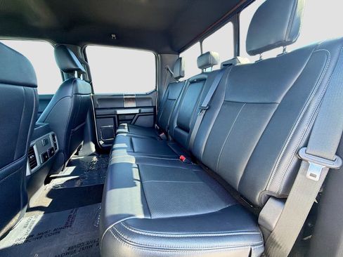 Used 2022 Ford F250 Lariat w/ Black Appearance Package image 19