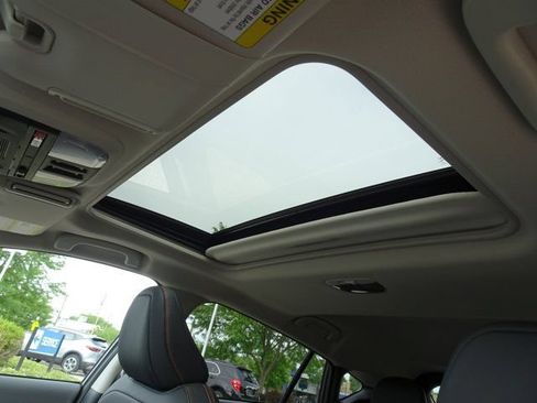 Used 2024 Subaru Crosstrek 2.5i Limited w/ Crosstrek Mirror Package AWD/4WD image 11