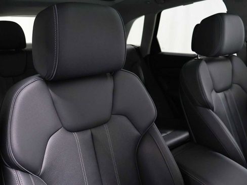 Used 2023 Audi Q5 2.0T Premium Plus w/ Premium Plus Package AWD/4WD image 21
