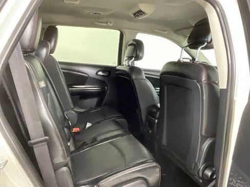 Used 2015 Dodge Journey R/T w/ Flexible Seating Group FWD image 18