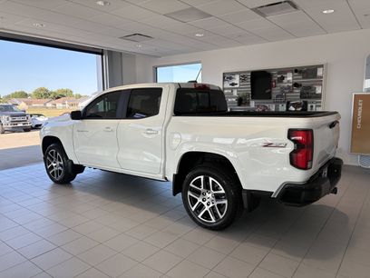 Used 2024 Chevrolet Colorado Z71 w/ Z71 Convenience Package 2
