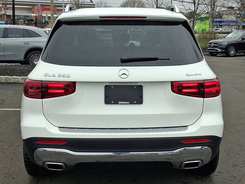 New 2026 Mercedes-Benz GLB 250 4MATIC image 5