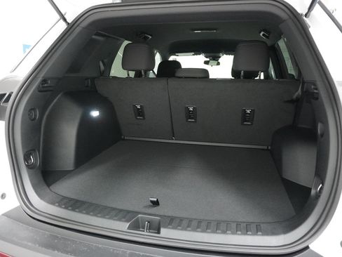 New 2026 Chevrolet Equinox LT image 7