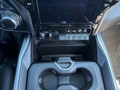 Used 2022 RAM 1500 Big Horn AWD/4WD image 10