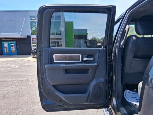 Used 2011 RAM 1500 Laramie AWD/4WD image 12