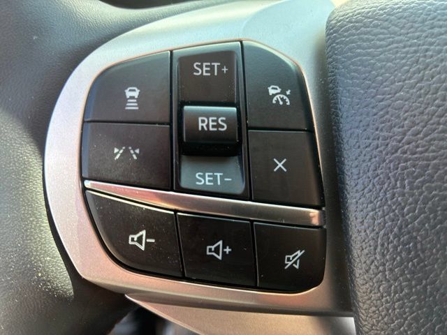 Used 2025 Ford Explorer Active w/ Active Comfort Package RWD image 35