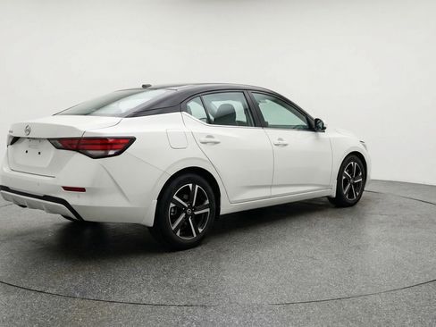 Used 2025 Nissan Sentra SV image 9