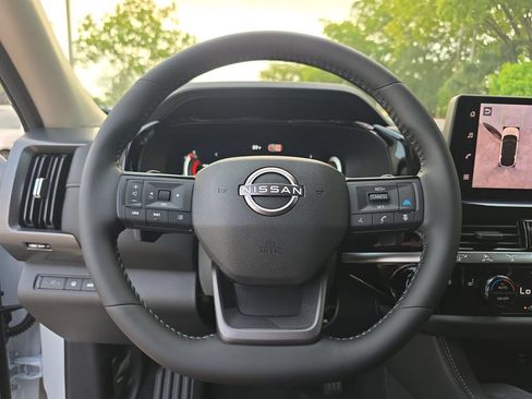 New 2026 Nissan Pathfinder SL FWD image 27