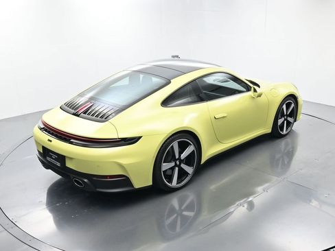 Used 2025 Porsche 911 Carrera image 37