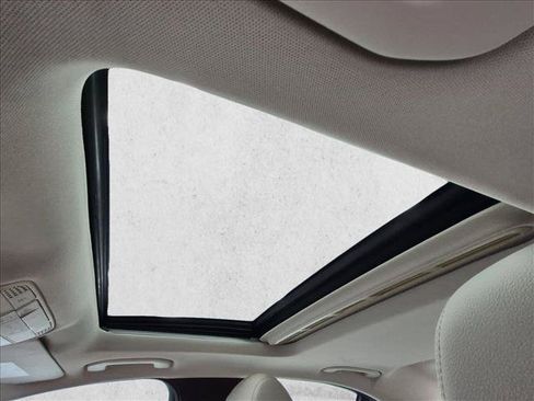 Used 2018 Mercedes-Benz C 300 Sedan image 15