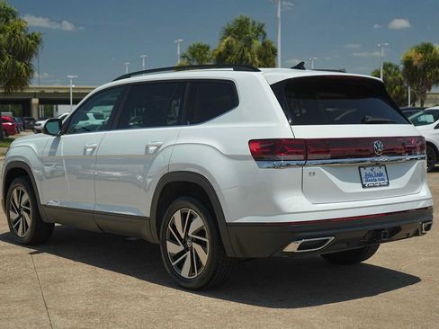 Used 2025 Volkswagen Atlas SE FWD image 4