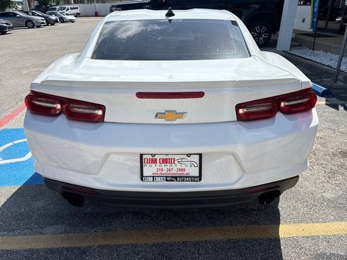Used 2023 Chevrolet Camaro LT RWD image 5