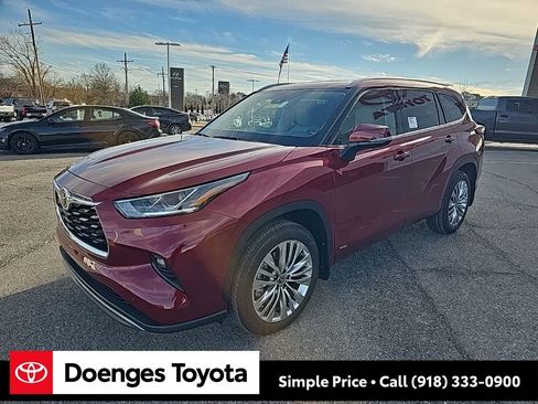 New 2026 Toyota Highlander Platinum image 9