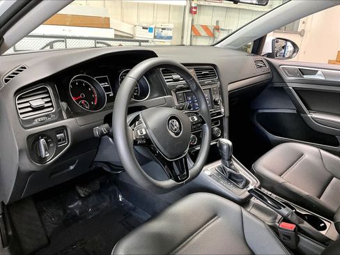 Used 2021 Volkswagen Golf 4-Door FWD image 15