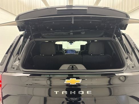 Used 2025 Chevrolet Tahoe Premier AWD/4WD image 6