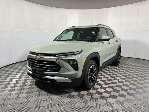 Used 2026 Chevrolet TrailBlazer LT AWD/4WD image 4