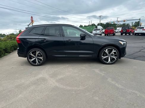 Used 2025 Volvo XC60 T8 Ultra w/ Protection Package Premier AWD/4WD image 4