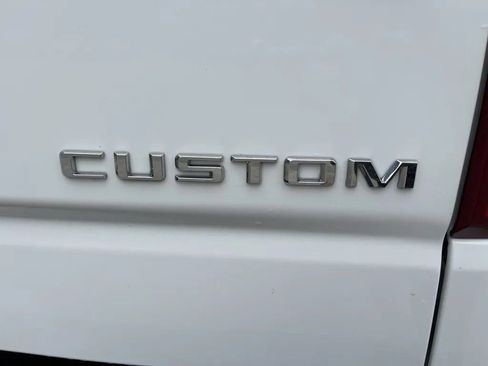 Used 2023 Chevrolet Silverado 1500 Custom Trail Boss AWD/4WD image 9