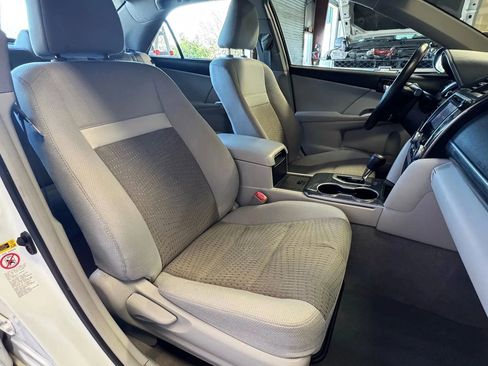 Used 2012 Toyota Camry XLE image 23