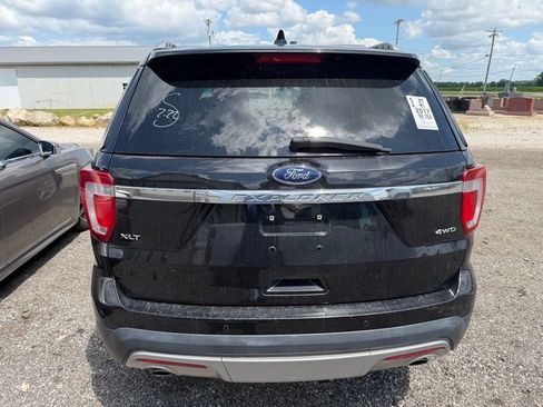 Used 2017 Ford Explorer XLT AWD/4WD image 5