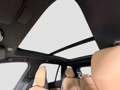 Certified 2023 Volvo XC90 B6 Ultimate w/ Protection Package Premier AWD/4WD image 23