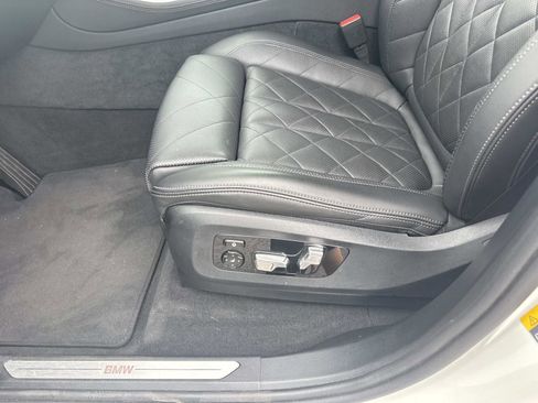 Used 2024 BMW X5 xDrive50e image 19