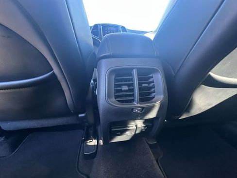 Used 2019 Jeep Cherokee Limited image 22