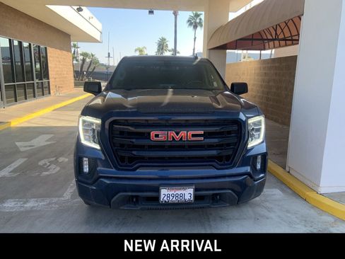 Used 2022 GMC Sierra 1500 Elevation image 2