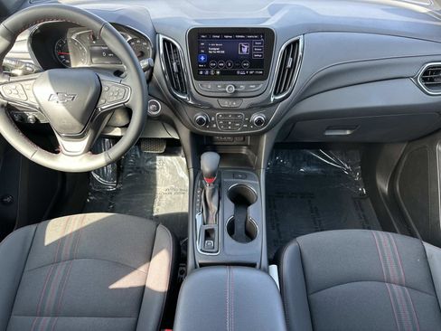 Certified 2023 Chevrolet Equinox RS FWD image 12