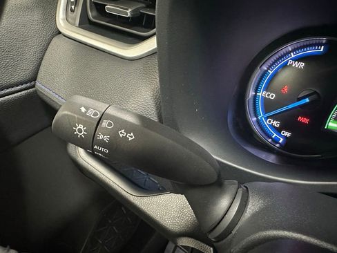 Used 2025 Toyota RAV4 XSE w/ Weather Package image 22