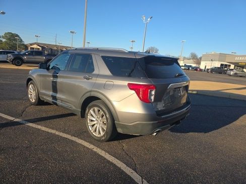 Used 2022 Ford Explorer Limited w/ Equipment Group 301A image 5