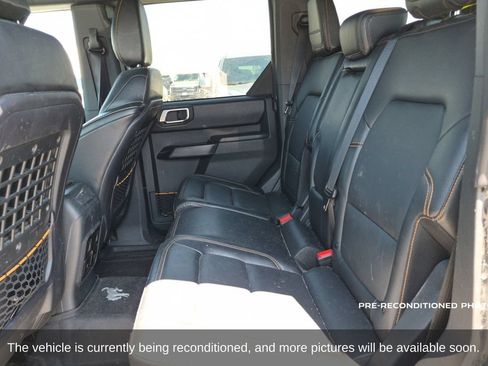 Used 2024 Ford Bronco Badlands AWD/4WD image 12