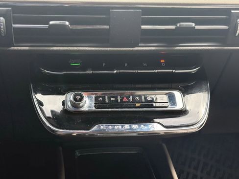 Used 2023 Lincoln Corsair FWD image 11