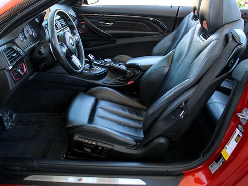 Used 2015 BMW M4 Convertible RWD image 16