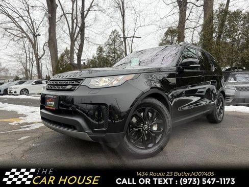 Used 2018 Land Rover Discovery SE image 2