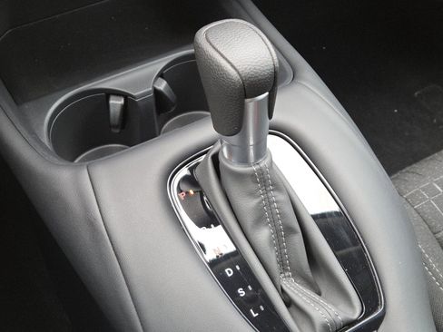 Used 2024 Honda HR-V LX image 29