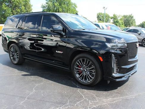 Used 2023 Cadillac Escalade V AWD/4WD image 29