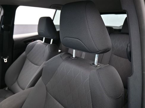 Used 2024 Toyota Corolla Cross LE FWD image 16